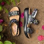 Alegria Shoes - Alegria Bailee-Sandale mit Hund und Schmetterling D2R0BH98 - Image 2