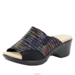 Alegria Shoes - Alegria Goldene Ryli-Sandale mit Kette D2R0BH227